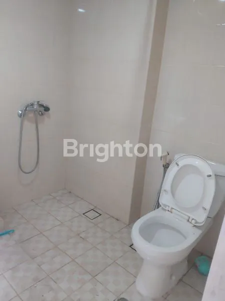 image APARTEMEN UC TOWER BERKELEY (6)