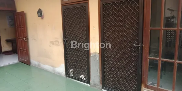 image RUMAH LUAS 350M2, NOL JALAN RAYA, DAERAH MEDOKAN ASRI TIMUR (MEDOKAN AYU), SURABAYA TIMUR (2)