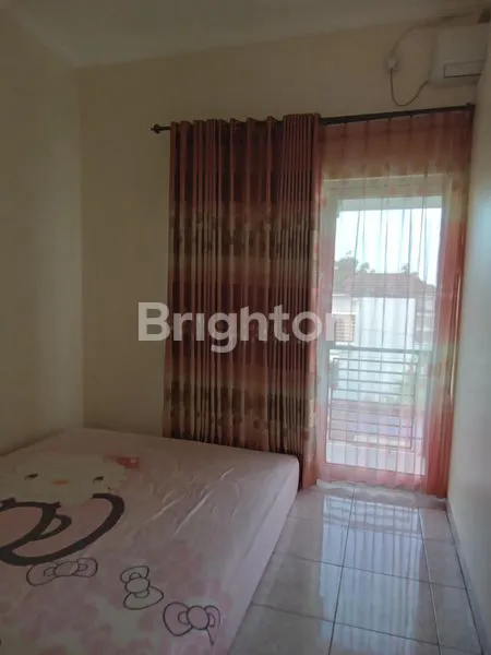 image RUMAH 2 LANTAI SIAP HUNI POSISI HOOK DI BALIKPAPAN REGENCY. (3)