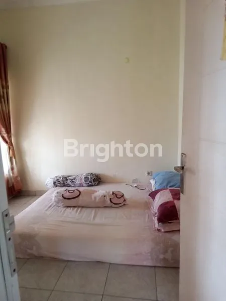image RUMAH 2 LANTAI SIAP HUNI POSISI HOOK DI BALIKPAPAN REGENCY. (2)