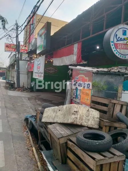 image RUMAH LOKASI STRATEGIS COCOK DIGUNAKAN SEBAGAI TEMPAT USAHA ATAU KOST (2)