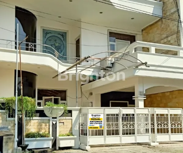 image RUMAH SIAP HUNI 3.5 LANTAI KUTISARI INDAH SELATAN SURABAYA (1)