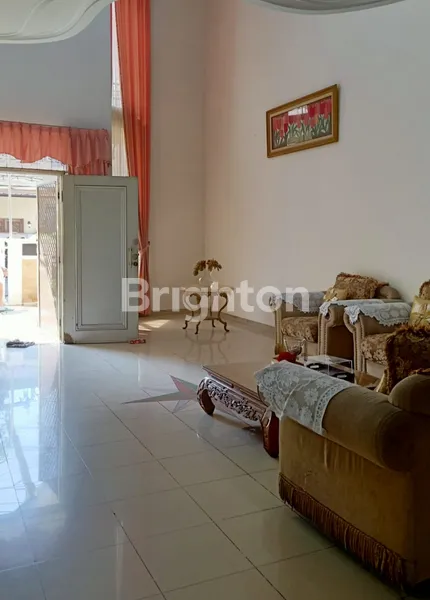 image RUMAH SIAP HUNI 3.5 LANTAI KUTISARI INDAH SELATAN SURABAYA (5)