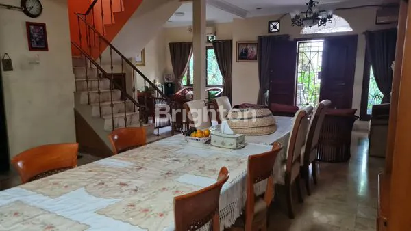 image RUMAH MEWAH LUAS DI CIBUBUR (4)