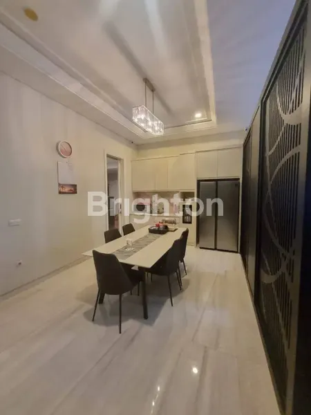 image PAKUWON CITY MODERN MINIMALIS 2,5 LT FURNISH MEWAH  SIAP HUNI  (5)