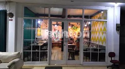 image BEKAS CAFE TENGAH KOTA SIDOARJO (1)