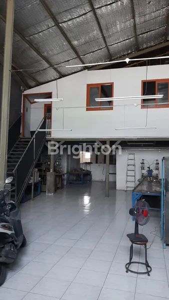 image GUDANG HOKKY DI CENTER POINT KRIAN SIDOARJO (5)