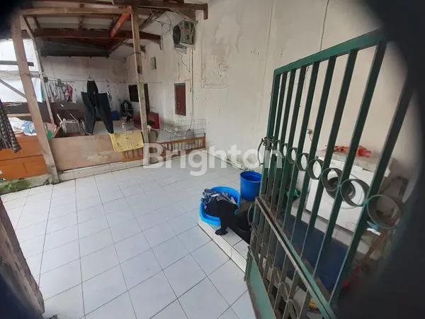 image RUMAH PUSAT KOTA SOLO STRATEGIS DEKAT ALILA (2)