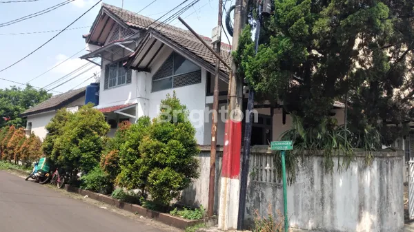 RUMAH SIAP HUNI 2 LANTAI STRATEGIS NEGO SAMPAI DEAL!