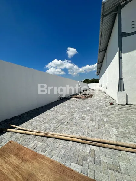 image GUDANG BARU GRESS AKSES KONTAINER DOUBLE GATE HALAMAN PRIBADI PUSAT PERGUDANGAN ROMOKALISARI (5)