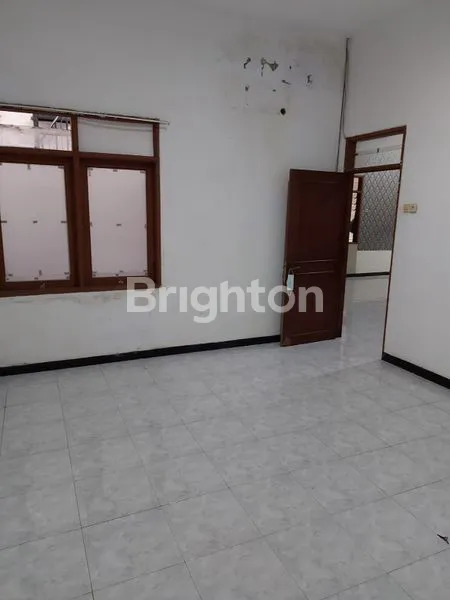 image KLAMPIS 1.5 LANTAI BERSIH DAN TERAWAT SIAP HUNI (3)