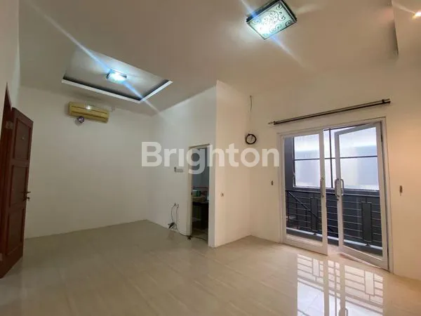 image RUMAH 2 LANTAI RAPI DAN TERAWAT SIAP HUNI CLUSTER GREEN PARK DI MODERNLAND TANGERANG. (7)