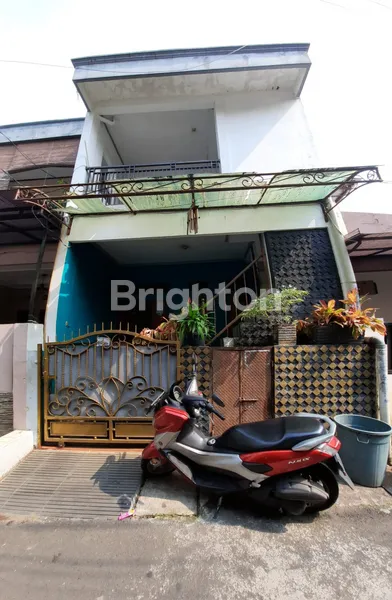 image RUMAH STRATEGIS 3 LT SIAP HUNI DI KRAMAT LONTAR SENEN JAKARTA PUSAT (1)