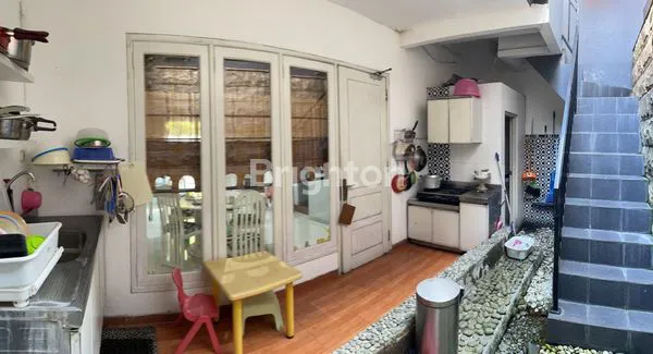 image RUMAH MEWAH PAKUWON INDAH VILLA VALENSIA (7)