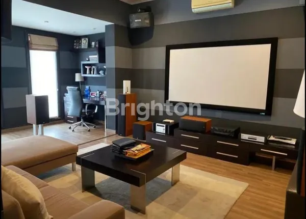 image RUMAH LUX GRAHA FAMILI FAVORIT DEKAT WIYUNG, PAKUWON MALL (4)