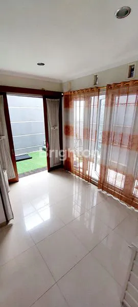 image RUMAH MEWAH 2 LANTAI SEMI-FURNISHED DI BUKIT GOLF RIVERSIDE CIBUBUR (5)