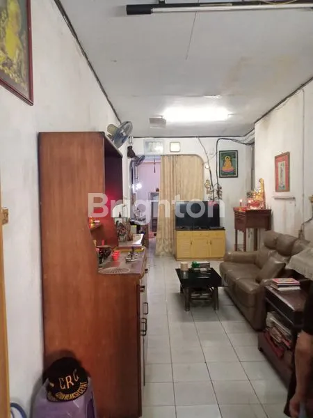 image RUMAH TAMAN SARI 4 JAKARTA BARAT - 1 1/2 LANTAI & SIAP HUNI (3)