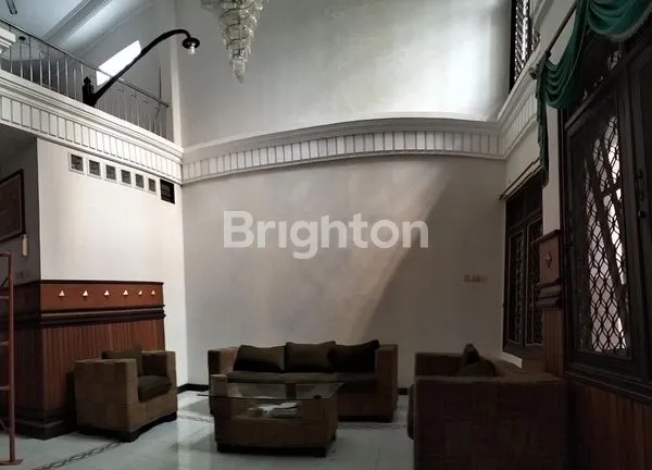 image RUMAH TERAWAT SIAP HUNI TAMAN DARMO INDAH BARAT ASRI DAN NYAMAN (12)