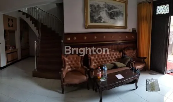 image RUMAH TERAWAT SIAP HUNI TAMAN DARMO INDAH BARAT ASRI DAN NYAMAN (14)