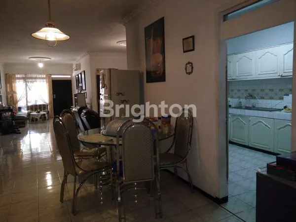 image RUMAH MANYAR HUNIAN NYAMAN (7)