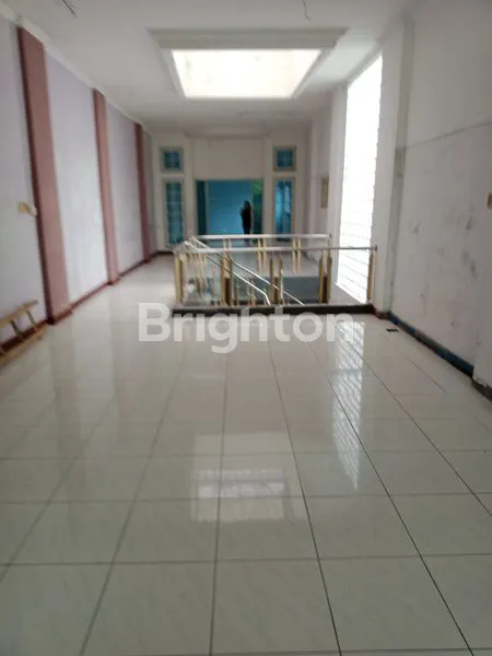 image SATU-SATUNYA RUKO ISTIMEWA 3 LANTAI DI PUSAT KOTA MAGELANG (3)
