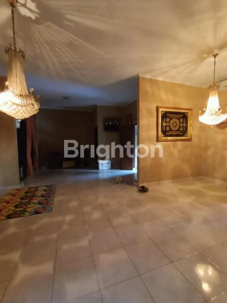 image RUMAH ONE GATE SEMI FURNISHED GANDENG 2 BELAKANG ALANA HOTEL DEKAT FAJAR INDAH (2)