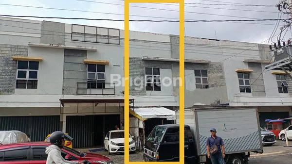 RUKO 2 LANTAI JEJER DI DEKAT PASAR REJOWINANGUN MEGELANG