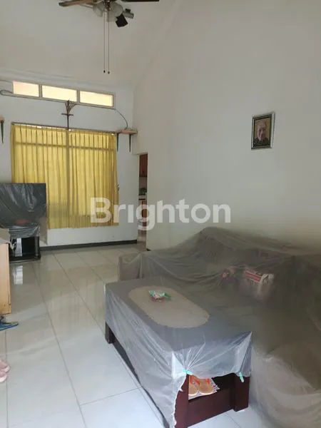 image RUMAH LAMA TERAWAT SIAP HUNI (2)