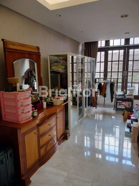 image RUMAH 2 LANTAI DHARMAHUSADA INDAH SIAP HUNI DEKAT GALAXY MALL, KERTAJAYA (6)