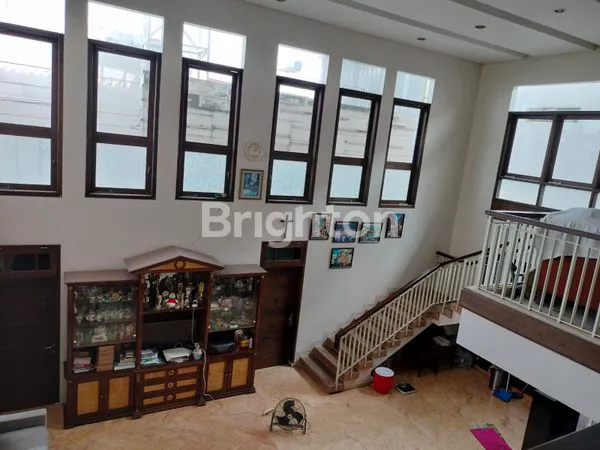 image RUMAH 2 LANTAI DHARMAHUSADA INDAH SIAP HUNI DEKAT GALAXY MALL, KERTAJAYA (7)