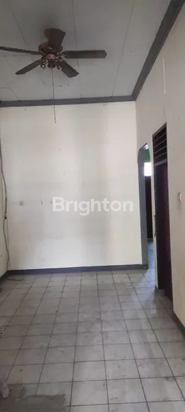 image RUMAH HOOK 2 LANTAI TENGAH KOTA (2)