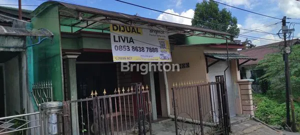 image RUMAH HOOK 2 LANTAI TENGAH KOTA (1)