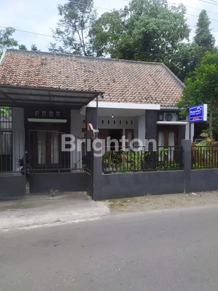 image RUMAH HOMESTAY PINGGIR JALAN SAMBIROTO KALASAN (2)