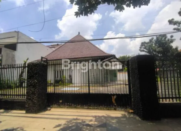 image GEDUNG TERAWAT COCOK UNTUK SEGALA USAHA DAERAH DR SOETOMO (2)