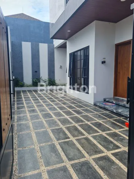 image RUMAH BARU 2 LANTAI UTARA FILOSOFI KOPI JALAN PALAGAN (8)