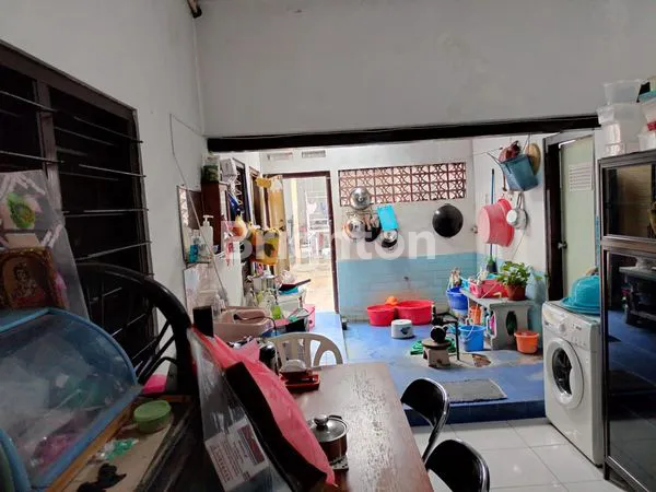image RUMAH DI PETEMON BARAT SURABAYA (4)