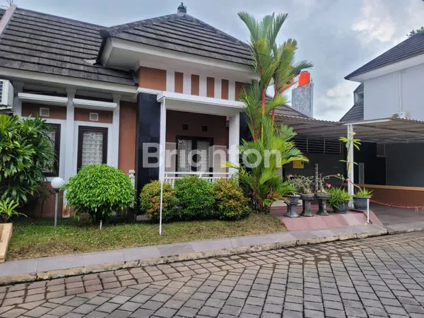image RUMAH CANTIK DLM CLUSTER DEKAT STADION MAGUWO (1)