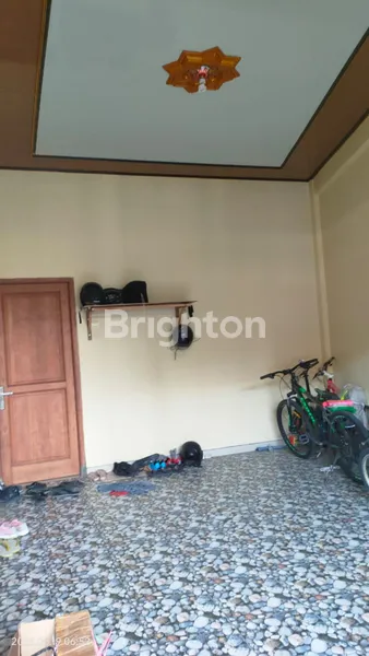 image STRATEGIS! RUMAH DIJUAL CEPAT TENGAH KOTA DEKAT JALAN TENTARA PELAJAR SOLO (4)
