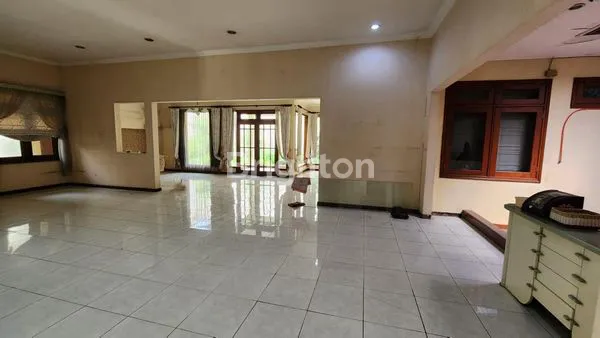 image RUMAH SIAP HUNI DI TAMAN PRAPEN INDAH SURABAYA DEKAT RAYA JEMURSARI (5)