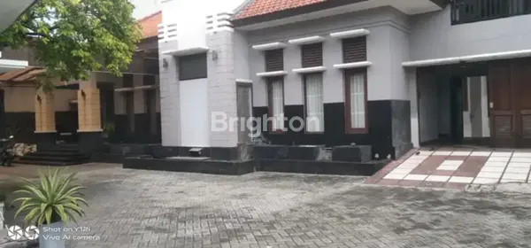 image RUMAH BESAR MEWAH KUTISARI SIAP HUNI DEKAT KAMPUS PETRA  (1)