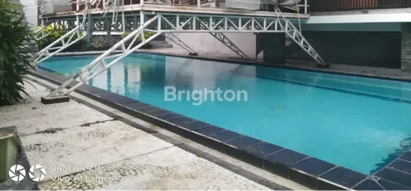 image RUMAH BESAR MEWAH KUTISARI SIAP HUNI DEKAT KAMPUS PETRA  (2)