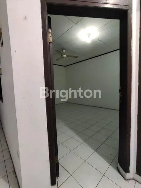 image RUMAH 1,5 LANTAI DI DAERAH PASAR BARU JAKARTA PUSAT (2)