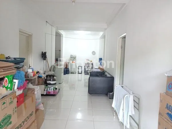 image RUMAH 2 LT FURNISHED KOMERSIAL AREA DI RUNGKUT MAPAN DEKAT RUNGKUT INDUSTRI SURABAYA (3)