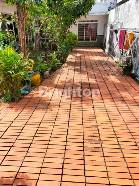 image RUMAH MINIMALIS SIAP HUNI DI JALAN SAMBAS CELAKET MALANG (2)