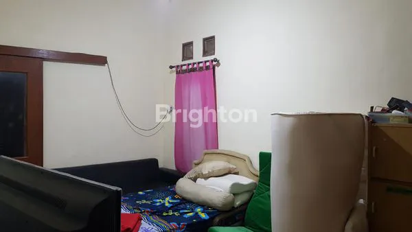 image RUMAH HOEK DI JALAN PETIR UTAMA CIPONDOH TANGERANG (4)