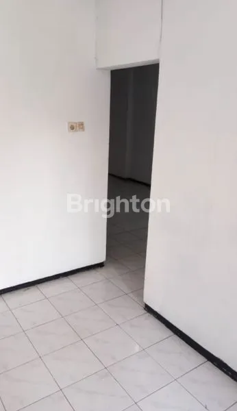 image RUMAH 3 LANTAI MURAH DAN STRATEGIS, BERADA DI KAWASAN ELIT PERUMAHAN PONDOK BLIMBING INDAH - ARAYA (5)