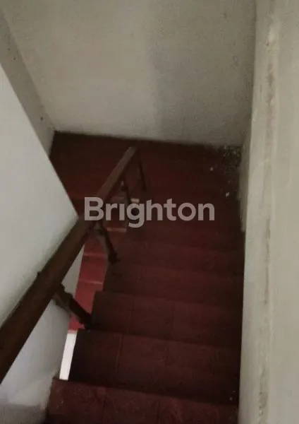 image RUMAH 3 LANTAI MURAH DAN STRATEGIS, BERADA DI KAWASAN ELIT PERUMAHAN PONDOK BLIMBING INDAH - ARAYA (7)