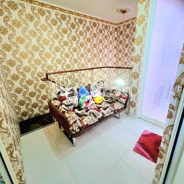 image RUMAH AESTHETIC DI GRAND ISLAND SURABAYA SEMI FURNISH  (6)