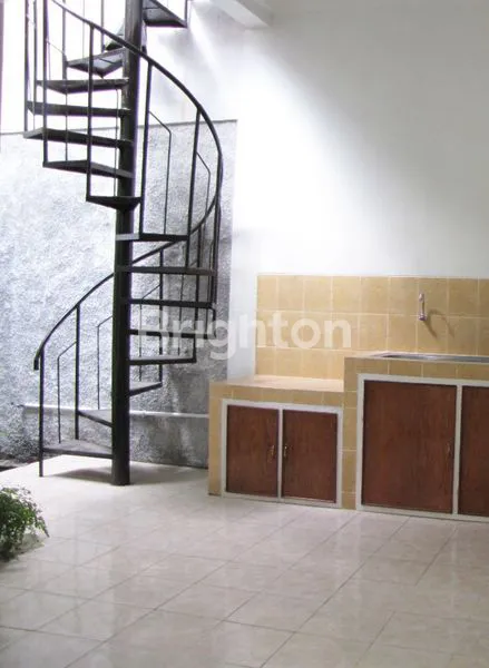 RUMAH SIAP HUNI DI PURIMAS, RUNGKUT. DEKAT UPN, YAKAYA, MERR, GERBANG TOL TAMBAKSUMUR