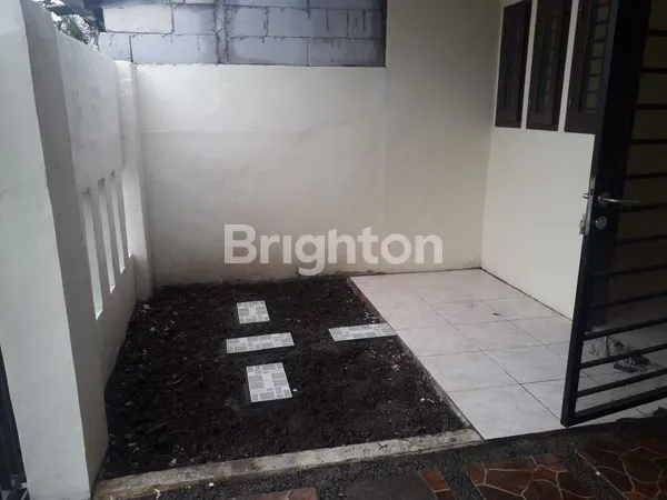 image RUMAH MURAH 2 LANTAI DI CIBINONG (8)